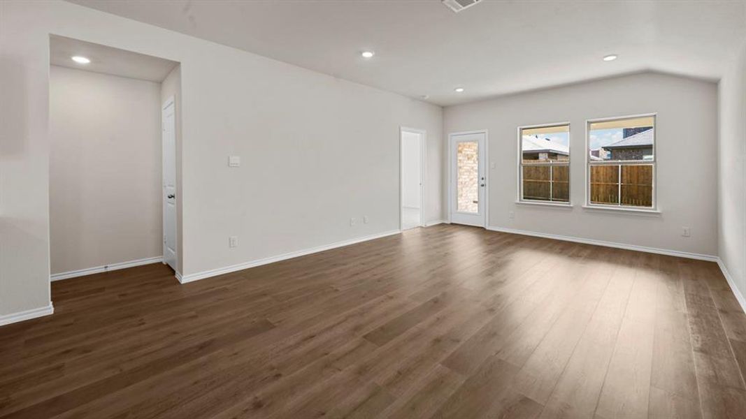 Spacious, unfurnished interior of a new home in , Tyler (Image 14).