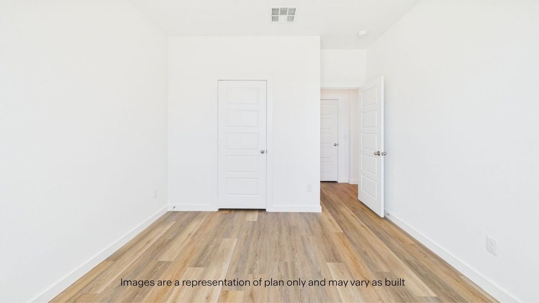 Spacious, unfurnished interior of a new home in Viridian, Lubbock (Image 18).