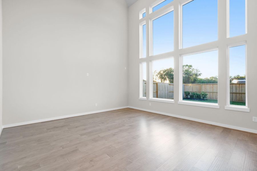 Spacious, unfurnished interior of a new home in Sienna 45', 50', Missouri City (Image 32). Spacious, unfurnished interior of a new home in Sienna 45', 50', Missouri City (Image 32).