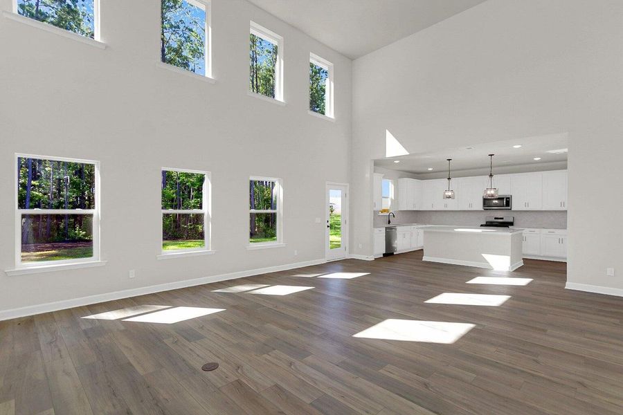 Spacious, unfurnished interior of a new home in , Ravenel (Image 19).