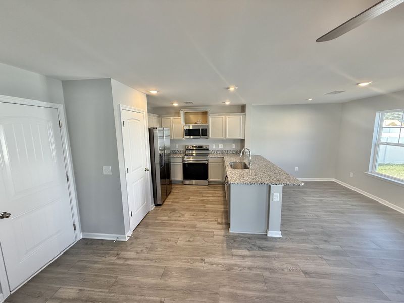 Image 8 of a home in Stonehenge.