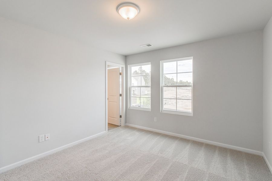 Spacious, unfurnished interior of a new home in Haynes Park, Columbia (Image 18).