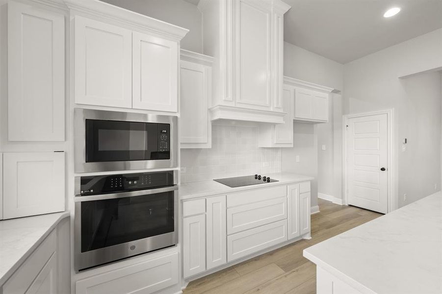 Furnished interior view inside a new home in The Retreat - Phase 1, Waxahachie (Image 12).