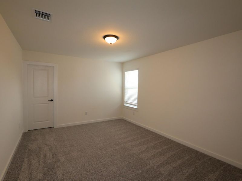 Spacious, unfurnished interior of a new home in Edgewood, Leander (Image 16).