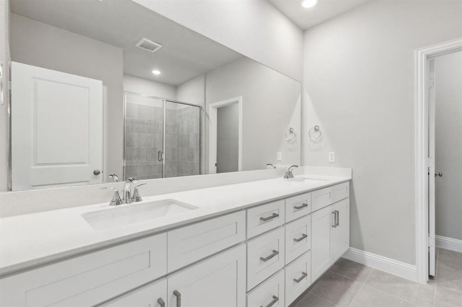 Furnished interior view inside a new home in Santorini, Seagoville (Image 8).