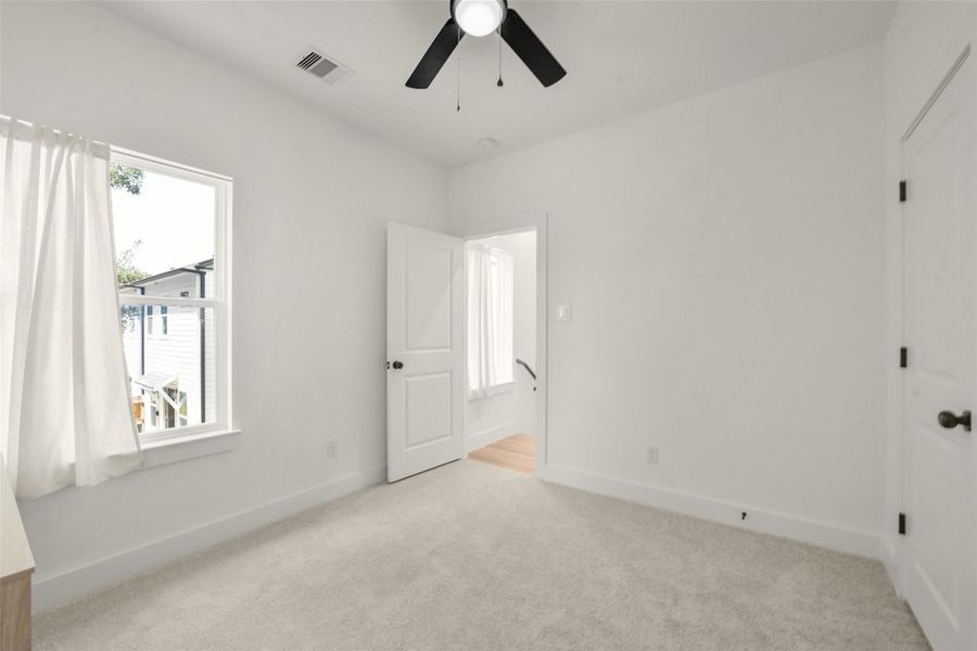 Spacious, unfurnished interior of a new home in , Houston (Image 22).