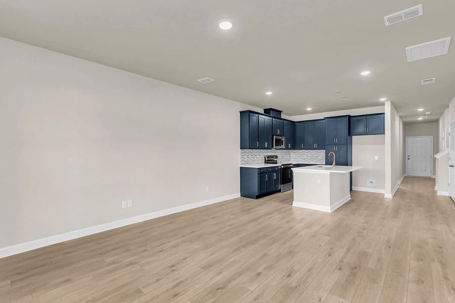 Spacious, unfurnished interior of a new home in Tea Farm, Ravenel (Image 13).