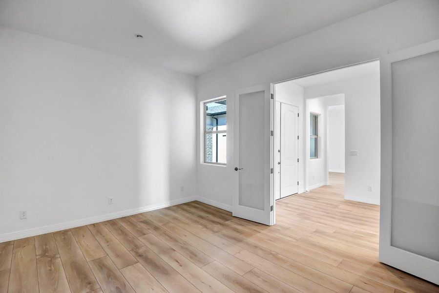 Spacious, unfurnished interior of a new home in Summit at The Dells, Prescott (Image 14).