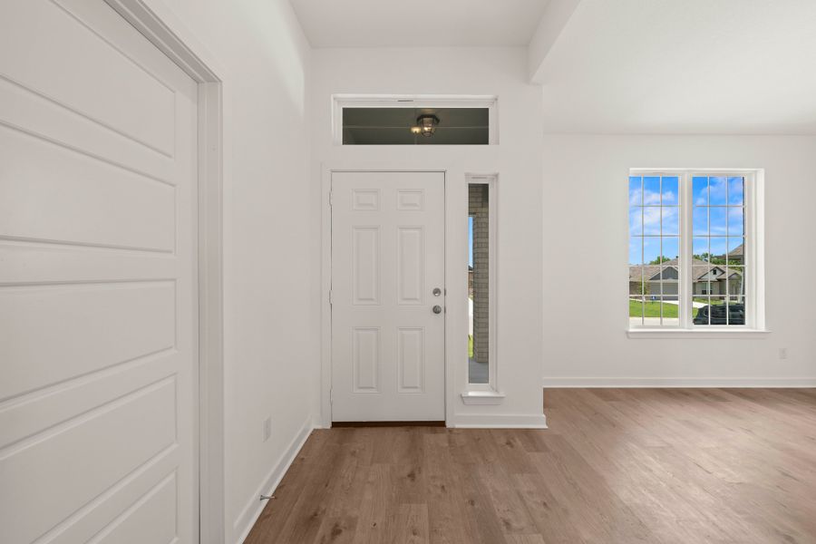 Spacious, unfurnished interior of a new home in South Pointe, Temple (Image 8).