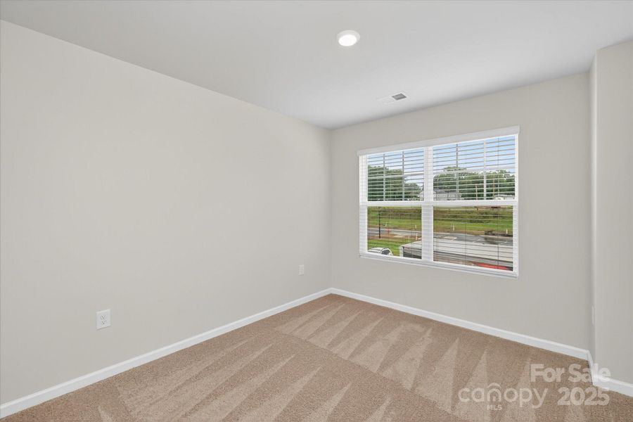 Spacious, unfurnished interior of a new home in Rhyne Court, Gastonia (Image 22).