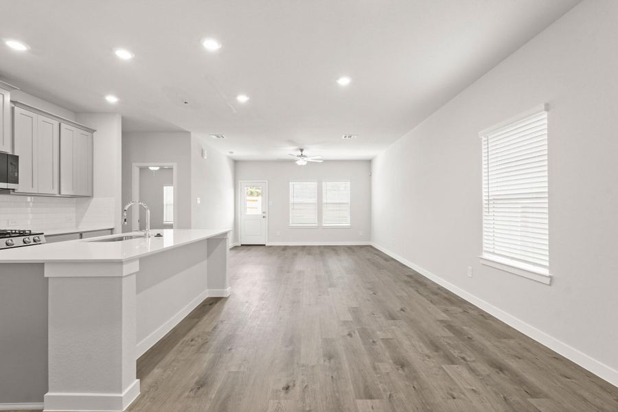 Spacious, unfurnished interior of a new home in Maple Woods, Hockley (Image 9).