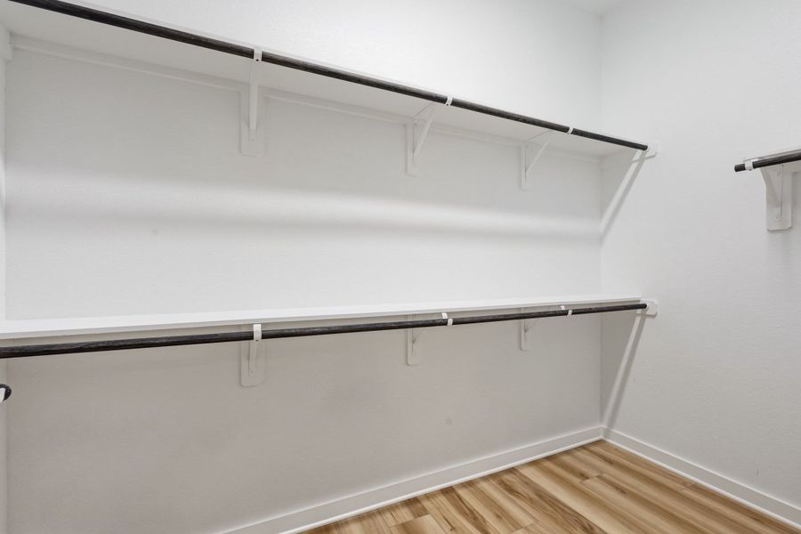 Spacious, unfurnished interior of a new home in Wolf Ranch, Georgetown (Image 48).