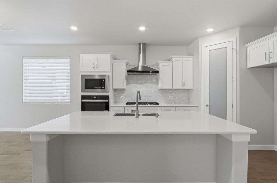 Furnished interior view inside a new home in Paseo Del Este, El Paso (Image 6).