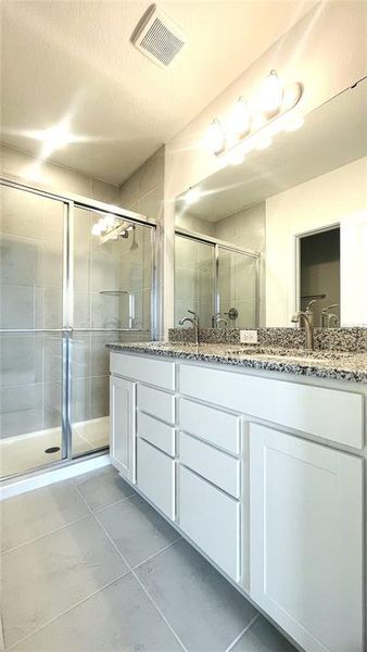 Furnished interior view inside a new home in Willowbrook North, Winter Haven (Image 7).