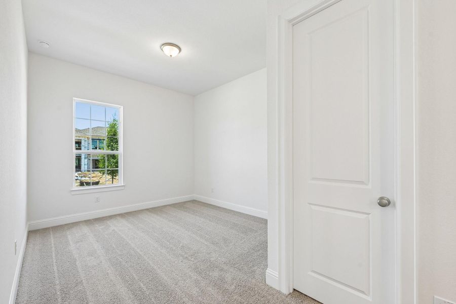Spacious, unfurnished interior of a new home in Evergreen 70', Conroe (Image 23).