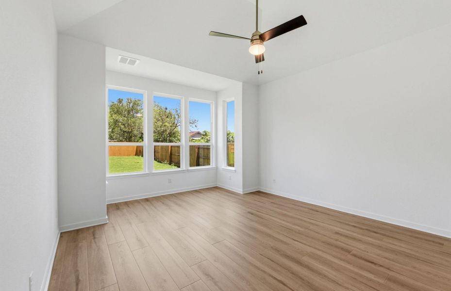 Spacious, unfurnished interior of a new home in 6 Creeks, Kyle (Image 42).