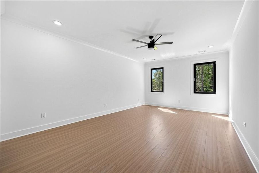 Spacious, unfurnished interior of a new home in , Auburn (Image 21).