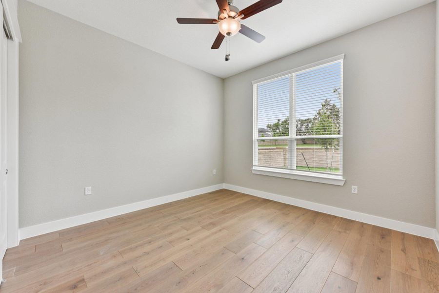Spacious, unfurnished interior of a new home in Sun City Texas, Georgetown (Image 24).