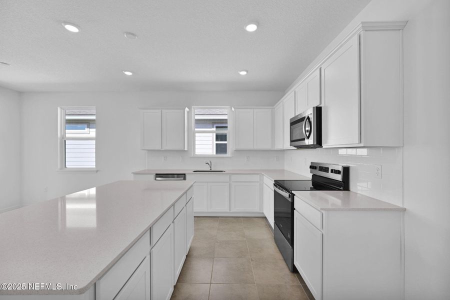 Furnished interior view inside a new home in Hyland Trail, Green Cove Springs (Image 6). Furnished interior view inside a new home in Hyland Trail, Green Cove Springs (Image 6).