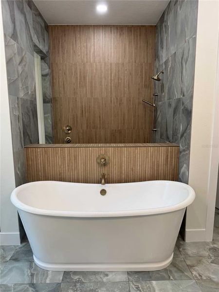 Furnished interior view inside a new home in , Dunnellon (Image 10).