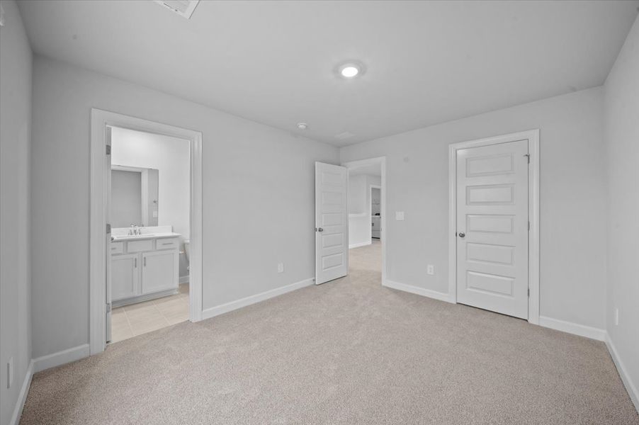 Spacious, unfurnished interior of a new home in Collier Ridge, Moore (Image 18).