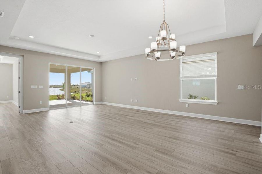 Spacious, unfurnished interior of a new home in Coasterra Community Group Page, Palmetto (Image 11).