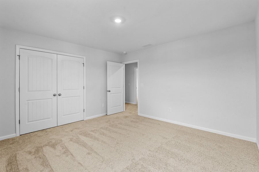 Spacious, unfurnished interior of a new home in Hanes Lake, Winston-Salem (Image 36).
