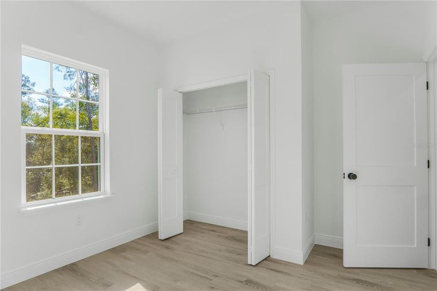 Spacious, unfurnished interior of a new home in , Ocala (Image 19).