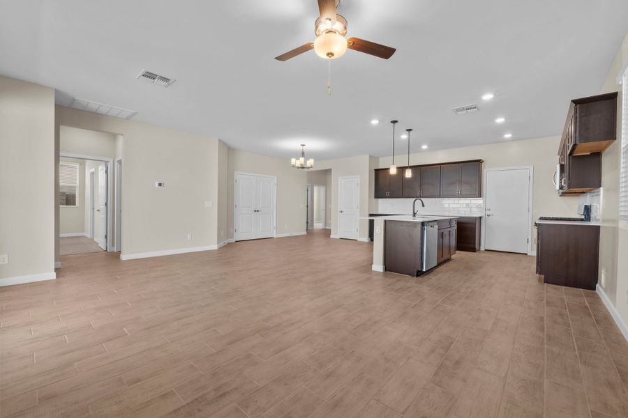 Surprise, AZ New Home. - Slide 11 Surprise, AZ New Home. - Slide 11