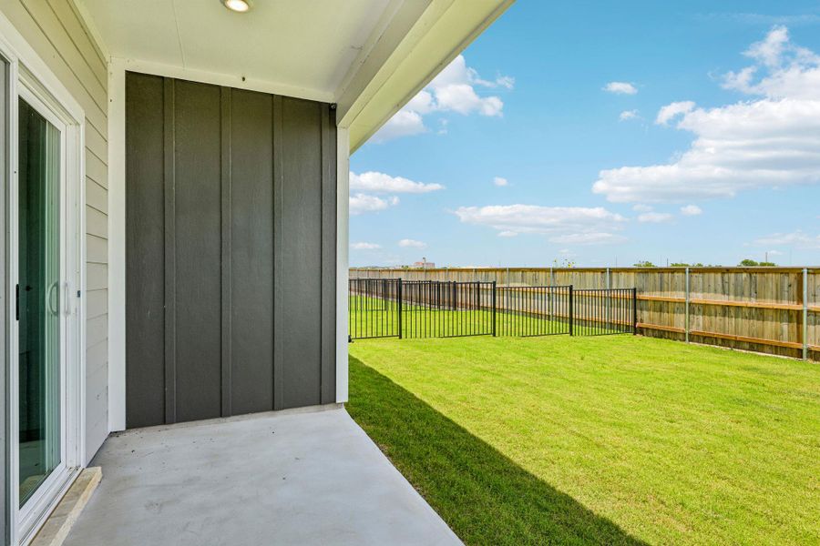 Exterior details and patio area of a home in Avery Centre, Round Rock (Image 28).