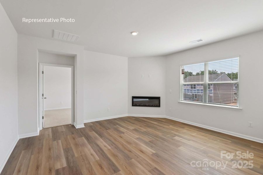 Spacious, unfurnished interior of a new home in Sonoma Hills, Charlotte (Image 26).