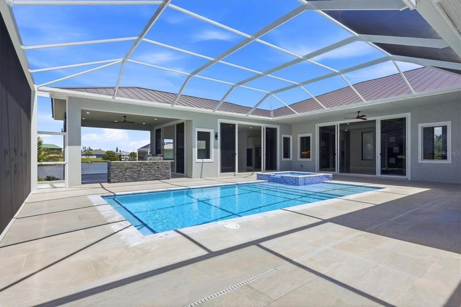Exterior details and patio area of a home in , Port Charlotte (Image 21).