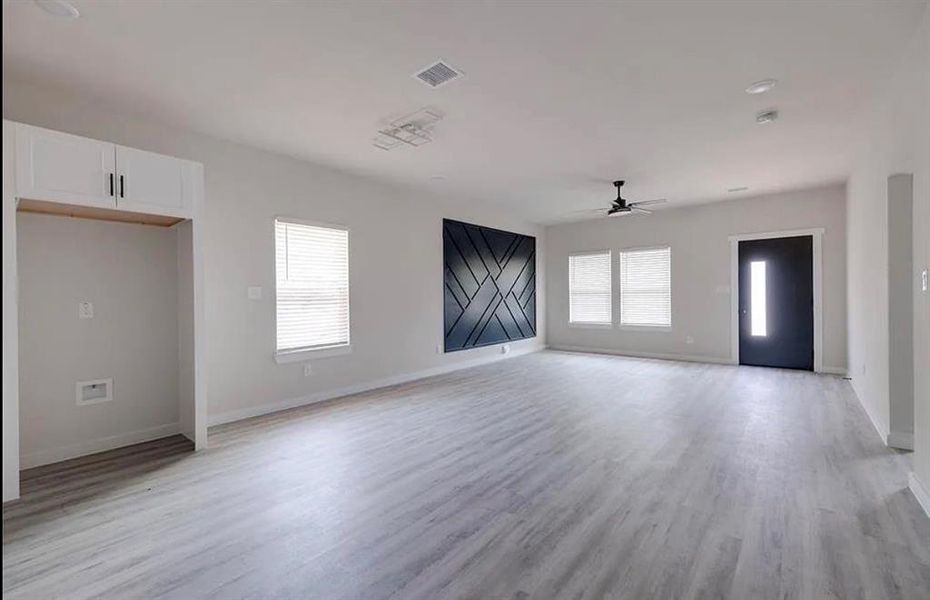 Spacious, unfurnished interior of a new home in , Mabank (Image 9). Spacious, unfurnished interior of a new home in , Mabank (Image 9).