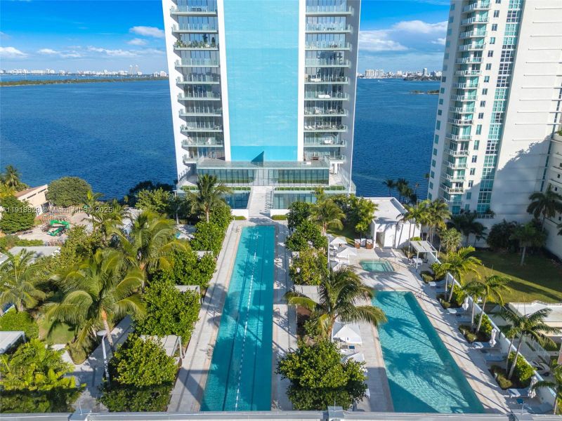 Condo located in Miami, FL showcasing its design and architecture (Image 19). Condo located in Miami, FL showcasing its design and architecture (Image 19).