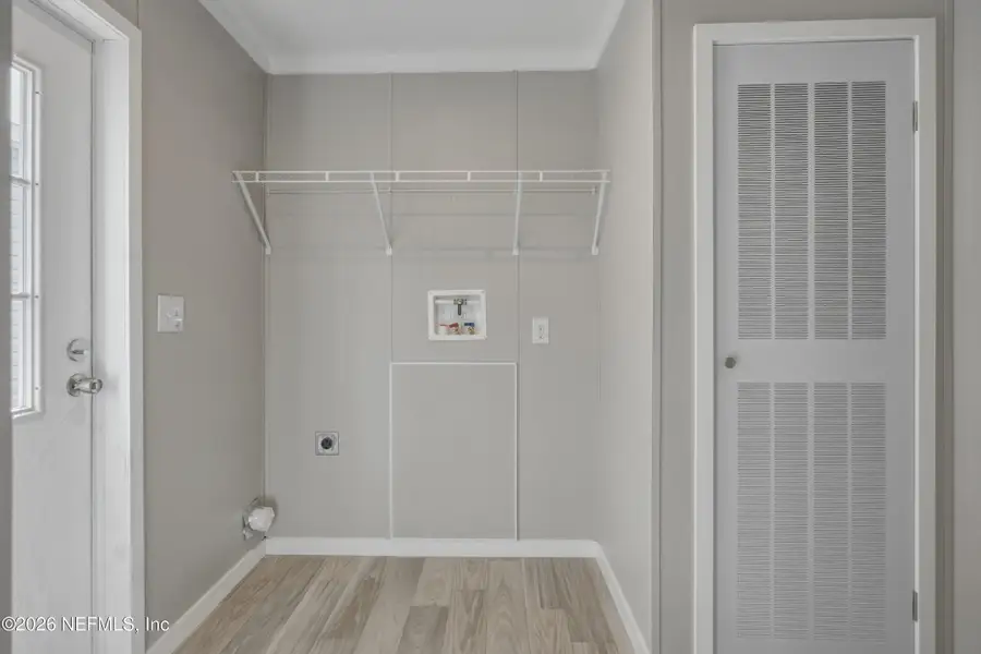Spacious, unfurnished interior of a new home in , Middleburg (Image 21). Spacious, unfurnished interior of a new home in , Middleburg (Image 21).