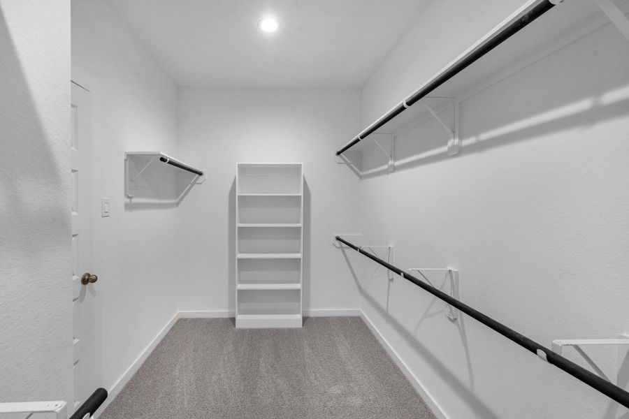 Spacious, unfurnished interior of a new home in Grand Mason Crossing, Katy (Image 23).