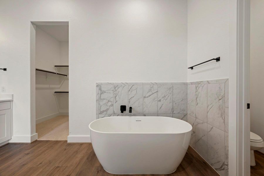 Furnished interior view inside a new home in Hallimore Ranch, Rosenberg (Image 13). Furnished interior view inside a new home in Hallimore Ranch, Rosenberg (Image 13).