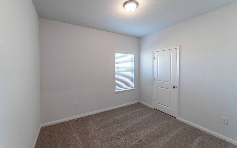 Spacious, unfurnished interior of a new home in Swenson Heights, Seguin (Image 14).