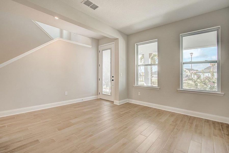 The Belshire - Entry