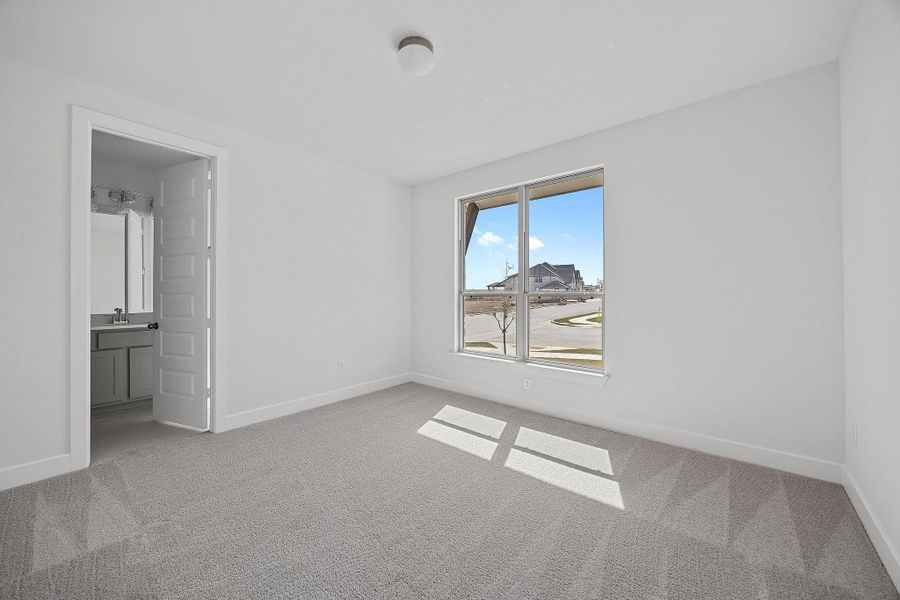 Spacious, unfurnished interior of a new home in Flora - 60', Hutto (Image 33).