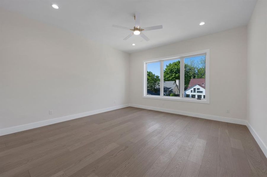 Spacious, unfurnished interior of a new home in , Dallas (Image 22).