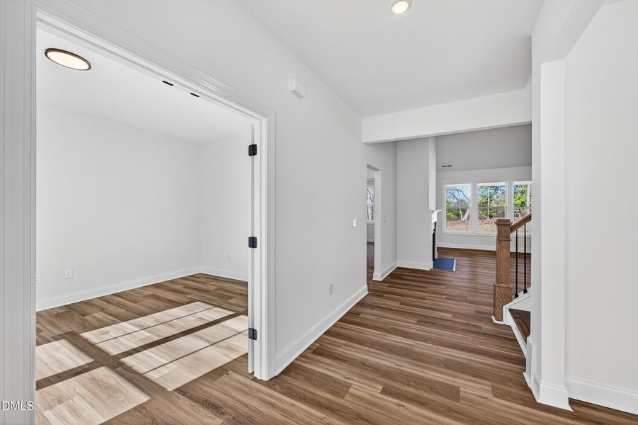 5 -140 w fountainhead lane, interior 5 -140 w fountainhead lane, interior