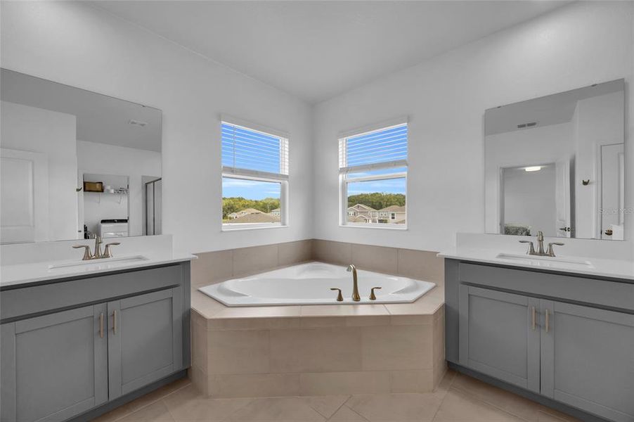 Furnished interior view inside a new home in Providence, Davenport (Image 28).