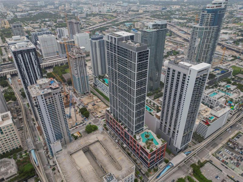 Condo located in Miami, FL showcasing its design and architecture (Image 23). Condo located in Miami, FL showcasing its design and architecture (Image 23).