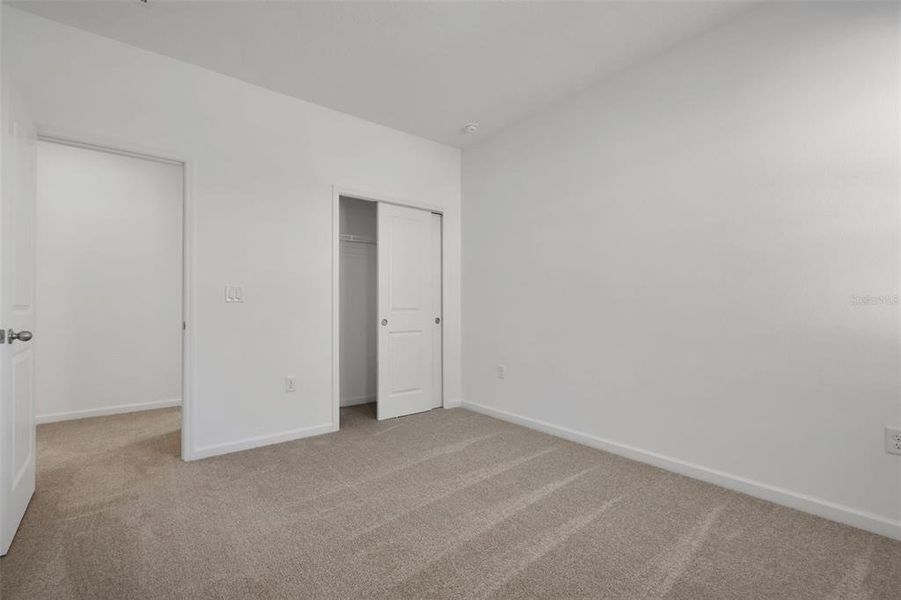 Spacious, unfurnished interior of a new home in Crossroads at Kelly Park, Apopka (Image 31).