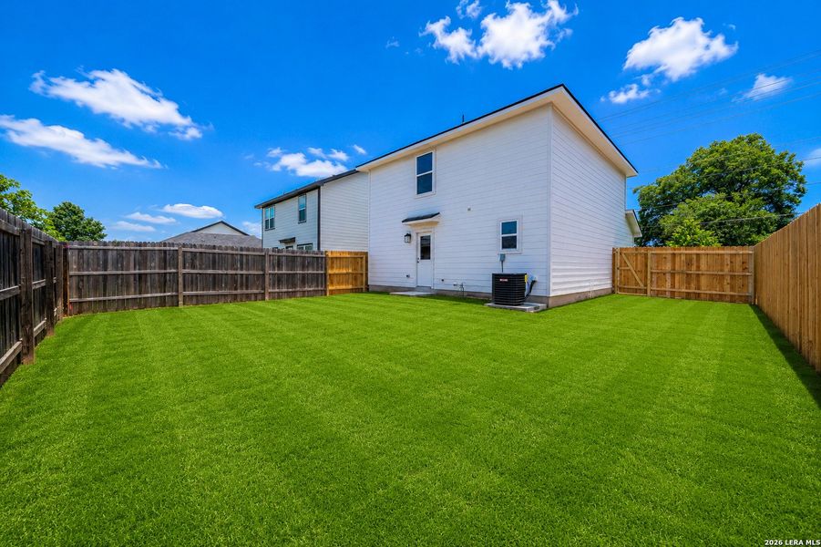 Exterior details and patio area of a home in , Seguin (Image 14).