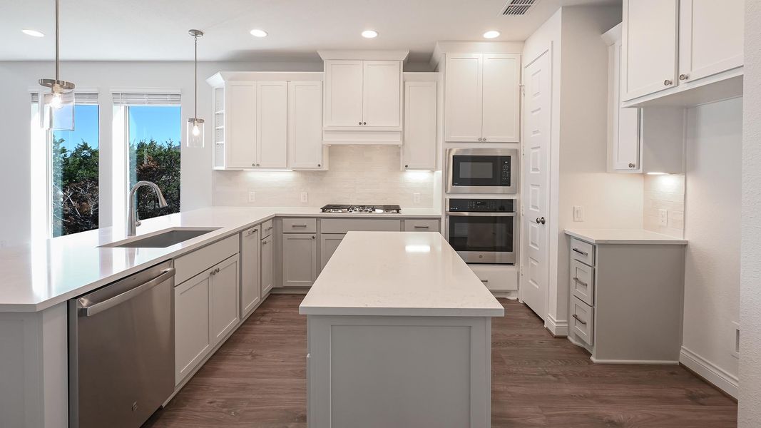 Furnished interior view inside a new home in La Cima, San Marcos (Image 10).