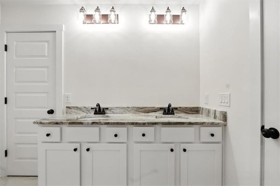 Furnished interior view inside a new home in , Hartwell (Image 14).