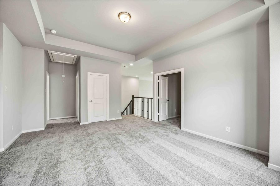 Spacious, unfurnished interior of a new home in Canterra Creek  60', Rosharon (Image 34).