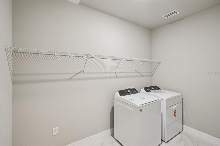 Close-up of interior finishes inside a home in Crescent Lakes - Signature Series, Punta Gorda (Image 13).